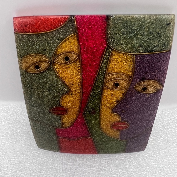 Picasso Style Cubist/Surrealist Style Two Women Faces Resin Brooch - Picture 1 of 8